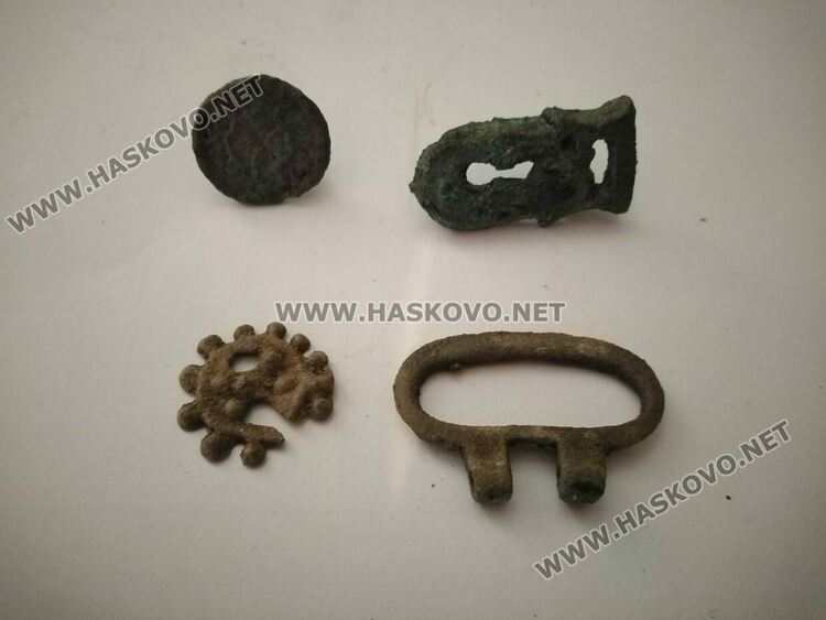 коланни апликации