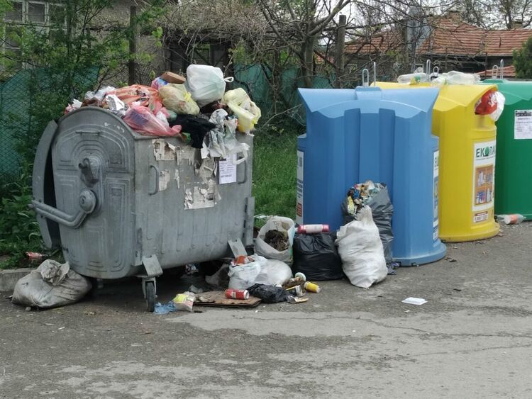 В Златоград до хиляда лева глоба за строителни отпадъци в контейнерите