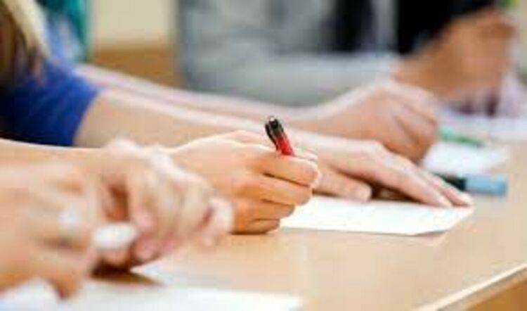 На външното оценяване първомайските десетокласници са се справили по-добре от повечето си връстници