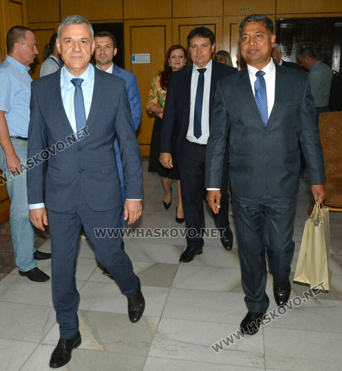 Индийският посланик Санджай Рана: Виждаме ви като портал към Европа