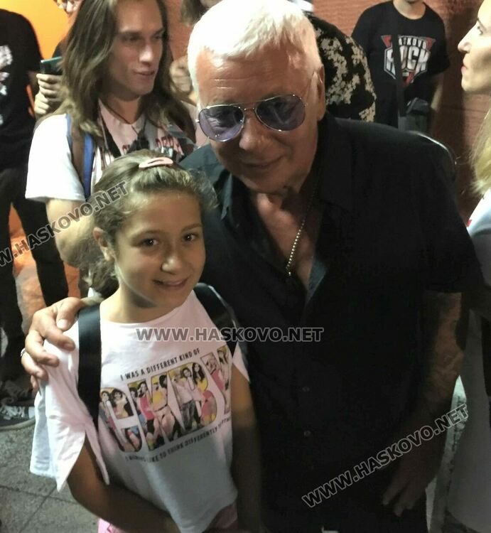 Стенли два пъти на бис в Хасково. Младите рок групи намериха нови фенове