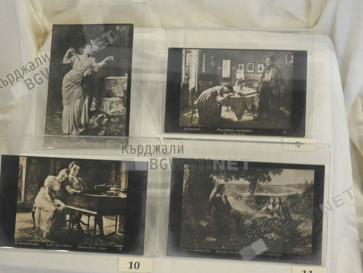 Наплив от посетители в музея,  вниманието им привлича изложба на пощенски картички