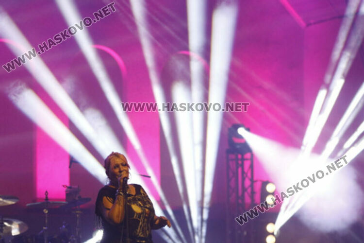 Тома, SEVI, Хангар 42 и Милена във втората вечер на “Хасково рок”