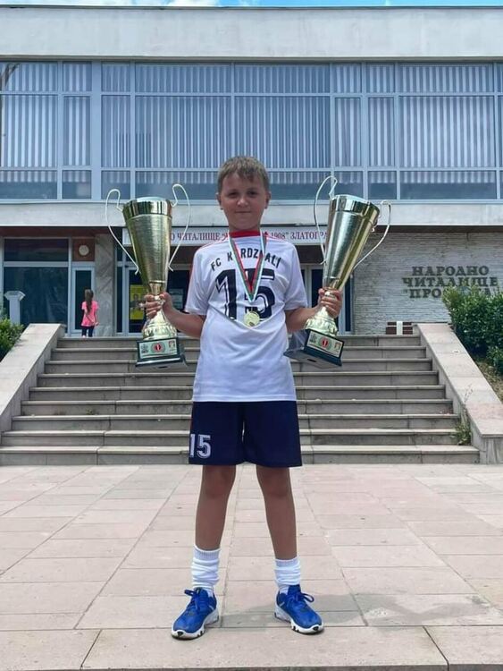 Касим Местан