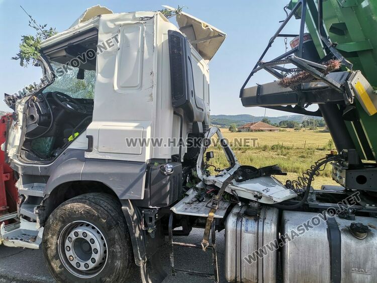 Катастрофа затвори частично пътя между Хасково и Кърджали