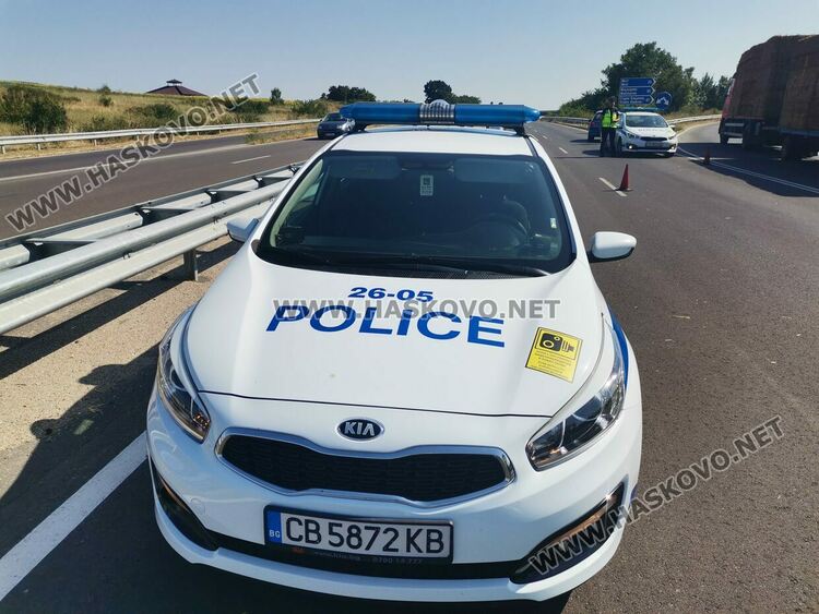 Катастрофа затвори частично пътя между Хасково и Кърджали