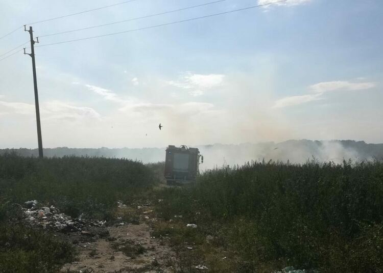 Умишлено палят  имоти до Градина