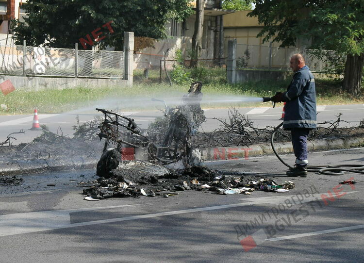 Мотор се самозапали в Димитровград на път от Словения към Истанбул