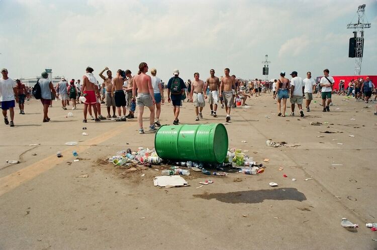 “Музикална кутия Уудсток 99: мир, любов и ярост” отбелязва 22-та годишнина от фестивала