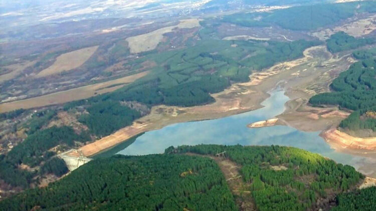 Нено Димов и Севдалина Ковачева на съд за водната криза в Перник