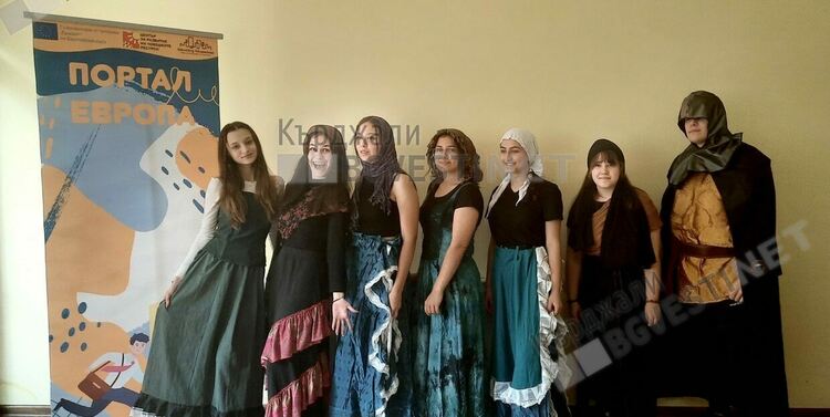 Обучение на тема "България & АЗ“  разяснява как функционират българските институции