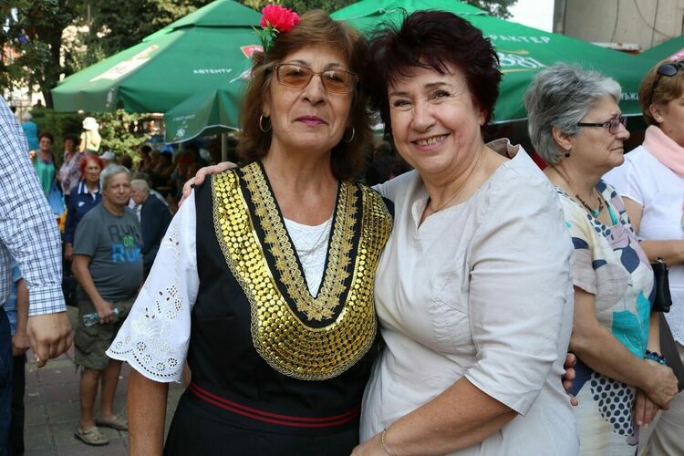 Хора с увреждания от цялата страна се събират в Перник на фестивал