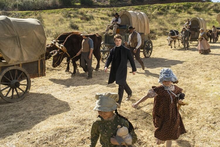 Даниел Радклиф и Стив Бушеми се завръщат с трети сезон на „Чудотворци“