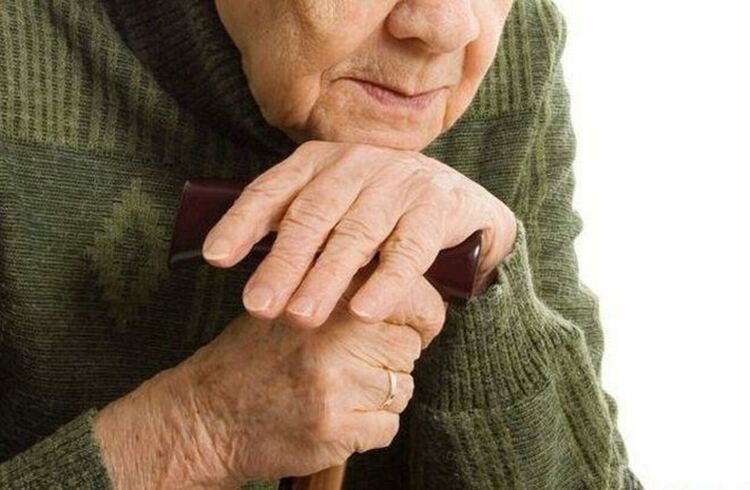 Обраха 72-годишна баба от Сивино, взеха й одеала и терлици