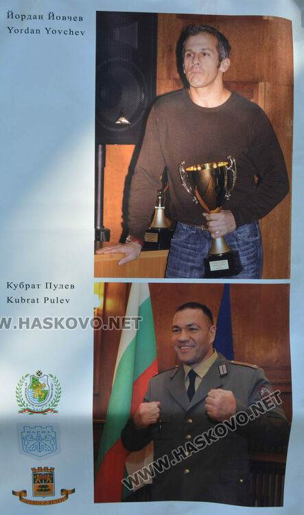 В Хасково представиха изложба „20 години в полза на армията”