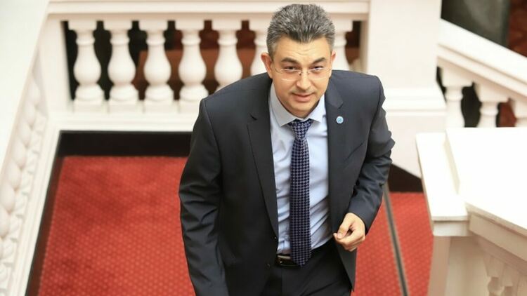 Пламен Николов търси подкрепа за кабинета си навсякъде