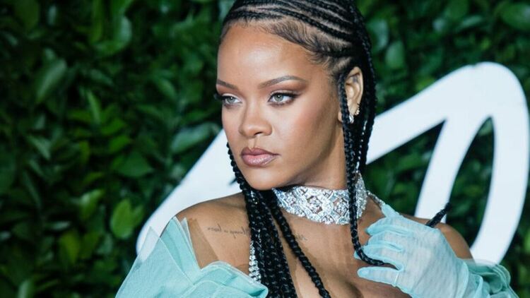 Риана вече е милиардерка