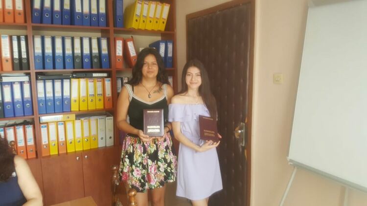 Национални дипломи за Ивелина Филипова и Анна Пенчева