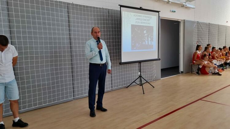 Заместник-кметът Петров откри официално новата спортна зала в Тополово (снимки)