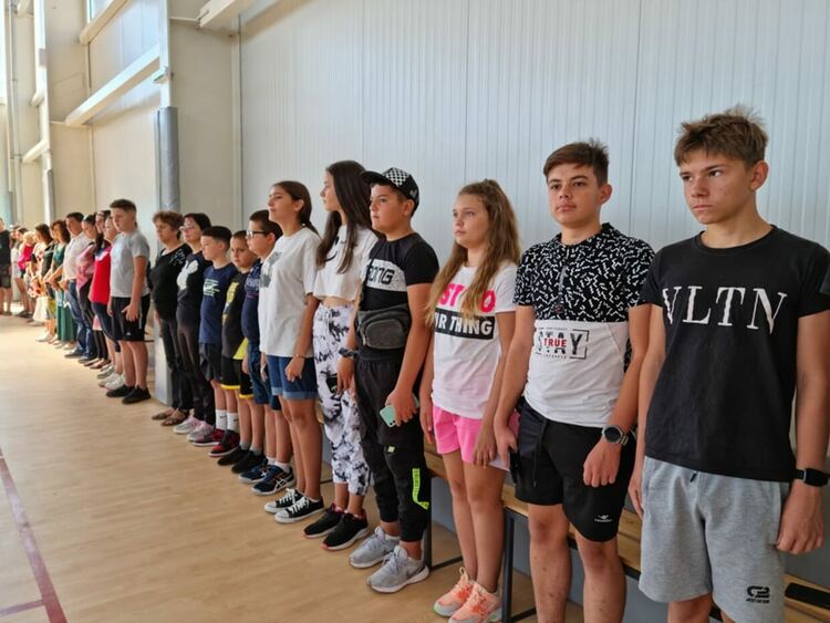 Заместник-кметът Петров откри официално новата спортна зала в Тополово (снимки)