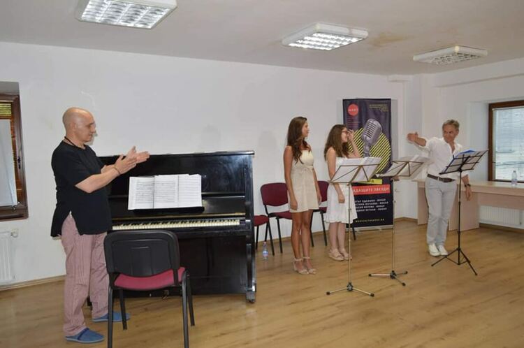 Джаз звуча на живо под звездите на Момчиловци