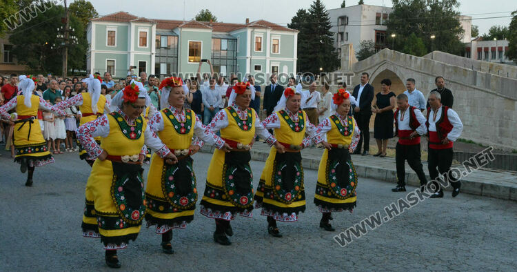 Официално откриха възстановения Гърбав мост в Харманли