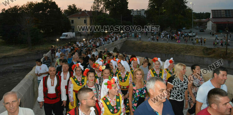 Официално откриха възстановения Гърбав мост в Харманли
