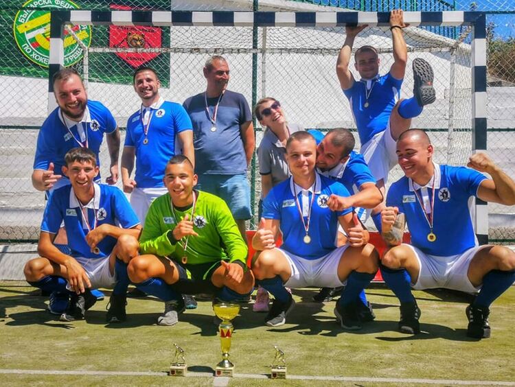 "Вълците" от Харманли спечелиха тунира по хокей на трева в Баните