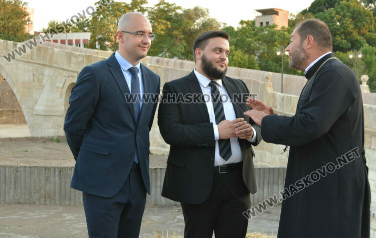 Официално откриха възстановения Гърбав мост в Харманли