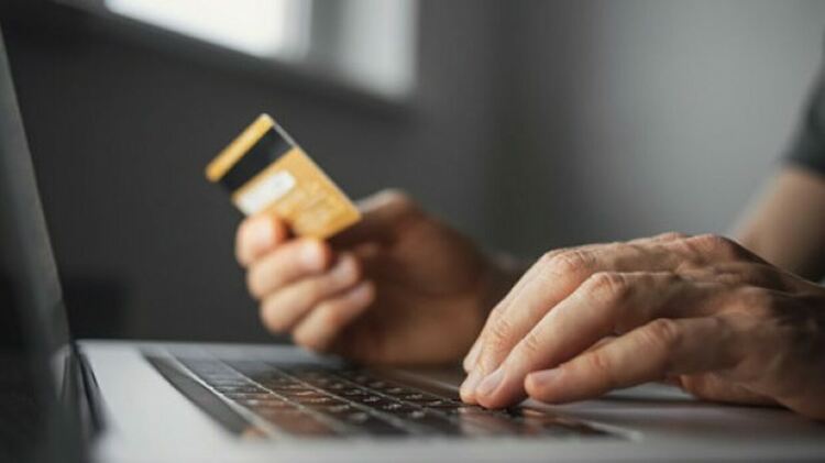 Измама: Чужди банки "предлагат" изгодни заеми, основно във Фейсбук