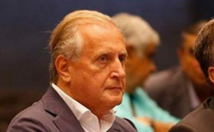 Спас Русев купува Булсатком