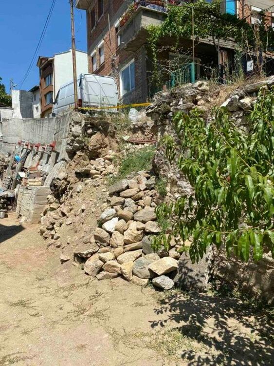 Укрепването на свлачището и ремонтът на ул. "Странджа" са напълно завършени (снимки)