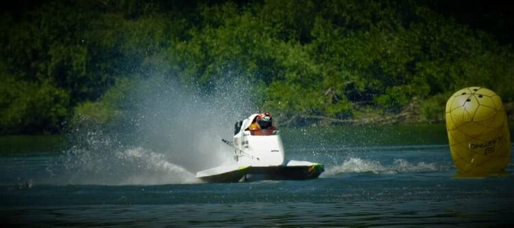 Първомайските отбори за водомоторни спортове са на V и VII място 