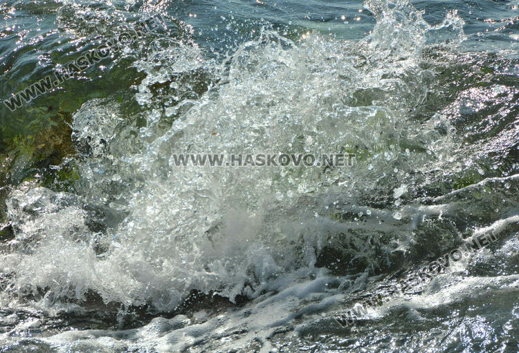 Жега с температури до 40 градуса и висока опасност от пожари