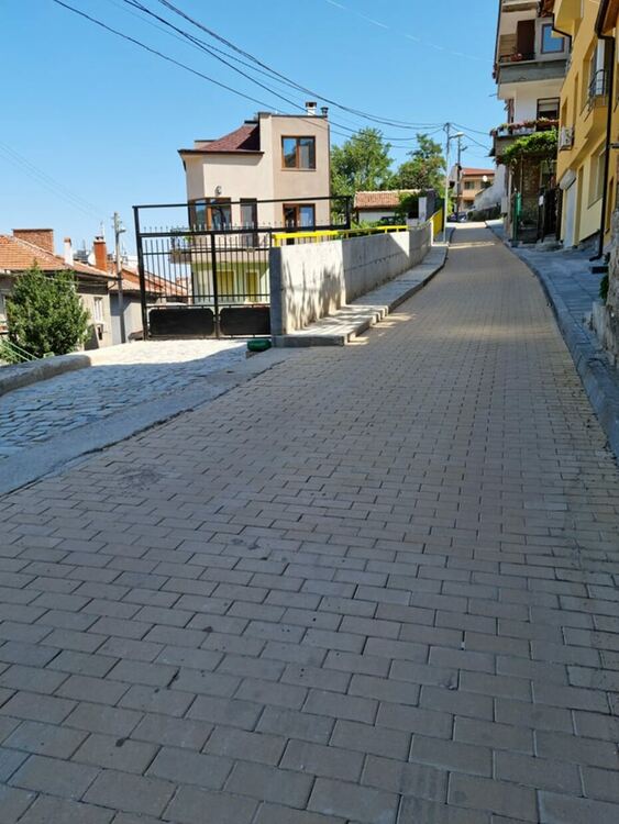 Укрепването на свлачището и ремонтът на ул. "Странджа" са напълно завършени (снимки)