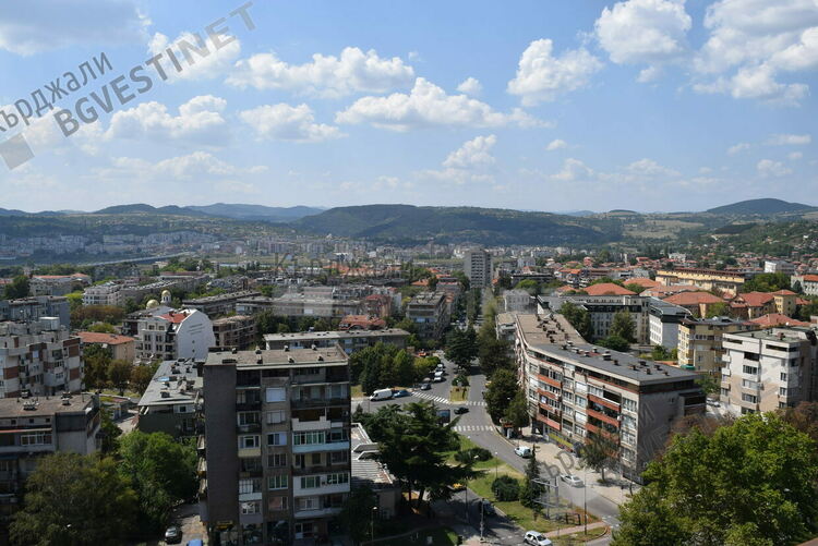 Жълт код за горещо време в Кърджали,ветровито
