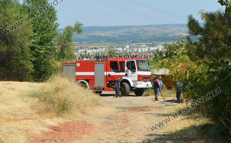 Пожар изпепели къща във вилната зона на Харманли