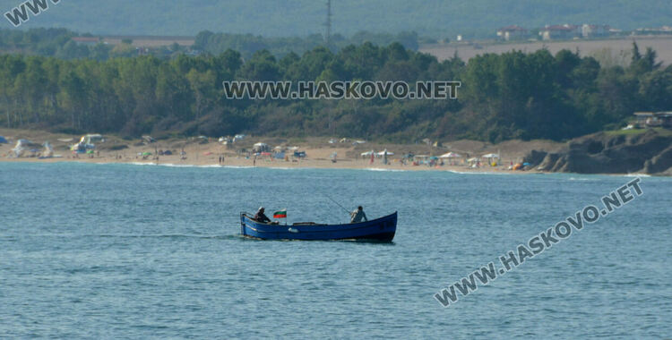 Горещо и днес до обед, следобед с възможност за кратък дъжд