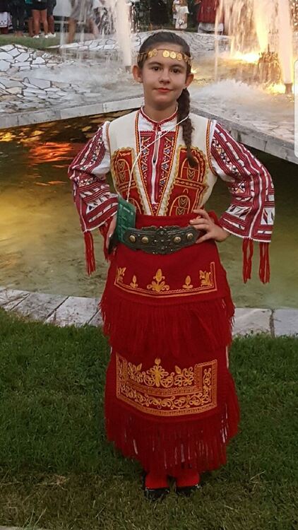 Талантливата Виктория Хаджиева от Смолян отново е в селекцията на „Детски Пирин Фолк“