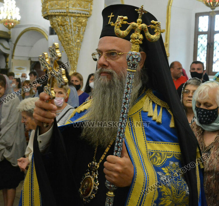 Хасково посрещна Пловдивския митрополит Николай и чудотворната икона на Света Богородица "Златна ябълка"
