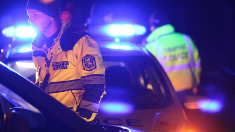 Два мотора се врязаха в тир, има жертва