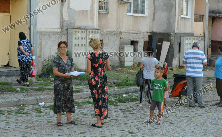 Воня от наводнени мазета и запушена канализация усмърдя част от &bdquo;Орфей&ldquo;