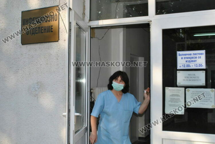 Сватбари и летовници по Черноморието носят коронавируса в Хасково