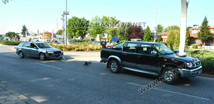 Мазда и Нисан се разбиха на Кърджалийска 