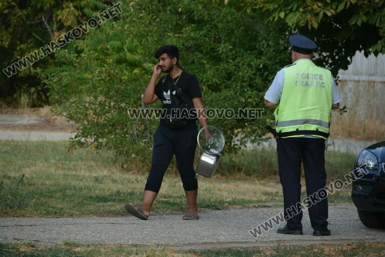 Слаба подкрепа на протеста на „Възраждане“ срещу бежанците в Харманли