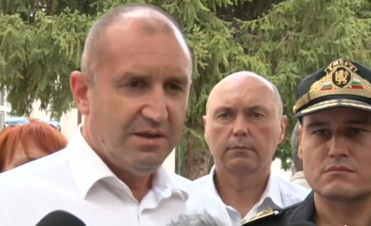 Президентът Радев: Увеличава се мигрантският натиск по сухопътната външна граница на ЕС