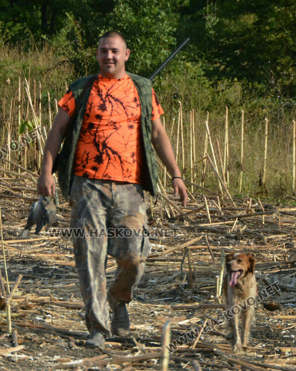 Дружинката от Стамболийски откри лова на пернат дивеч със слука. Чакат и група от Гърция