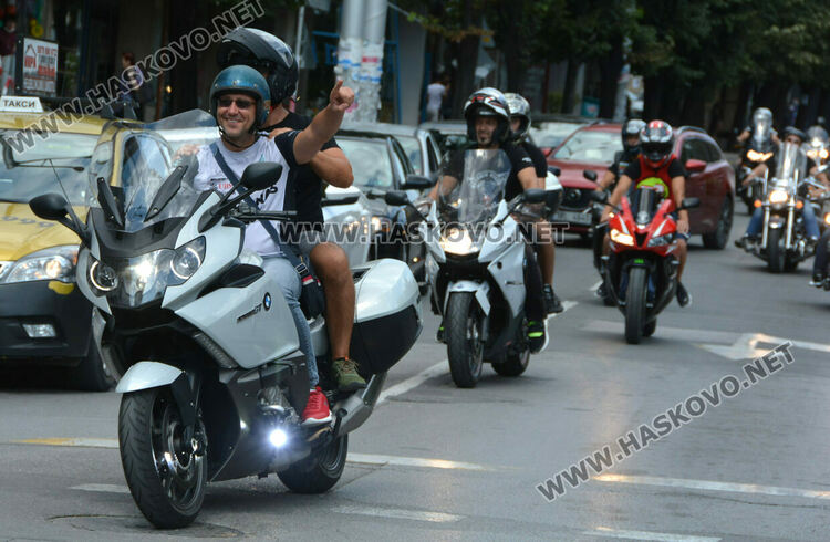 400 мотористи от цялата страна в Хасково за откриването на клуб &bdquo;Haskovo Riders&ldquo;