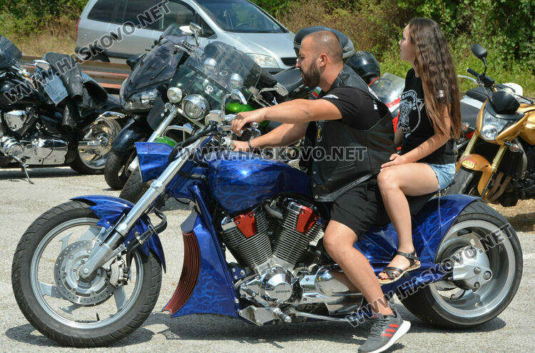 400 мотористи от цялата страна в Хасково за откриването на клуб &bdquo;Haskovo Riders&ldquo;