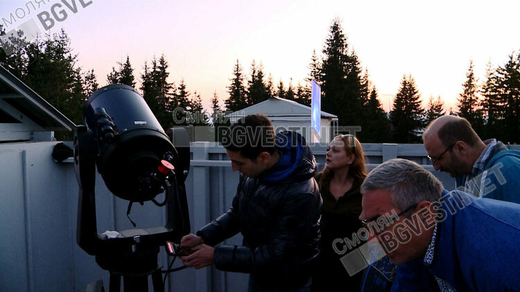 Нощ под звездното небе на Рожен събра любители на астрономията от цялата страна